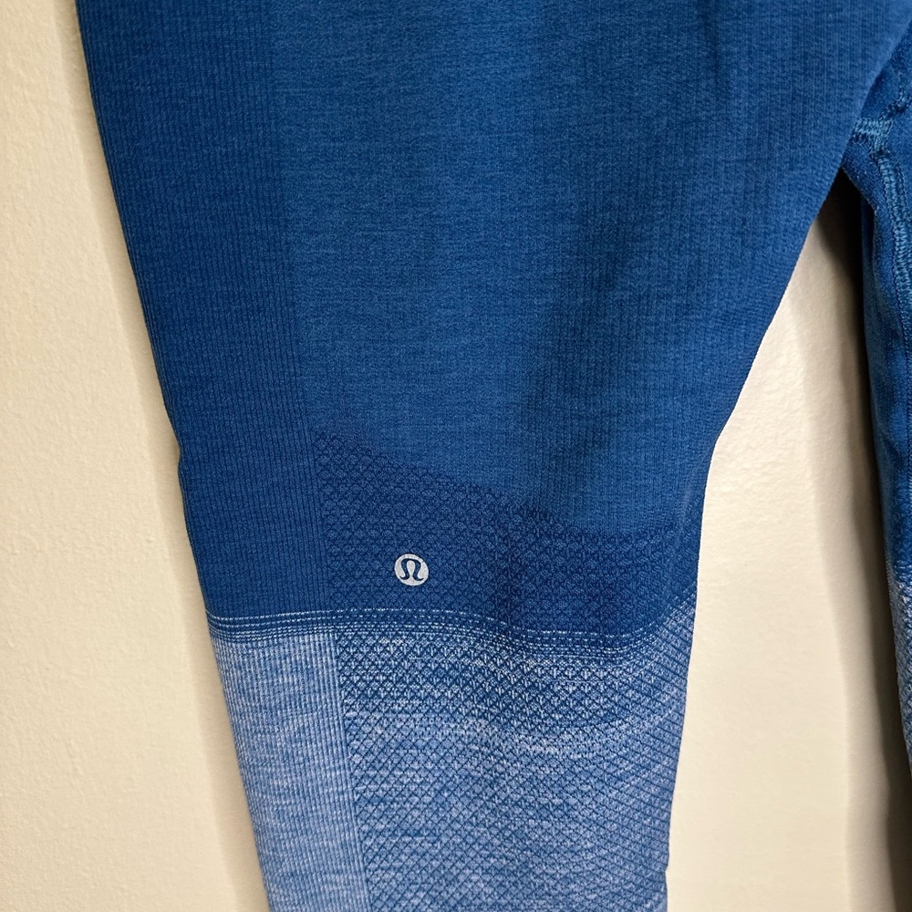 Lululemon Blue Ombre Leggings, size 8, GUC